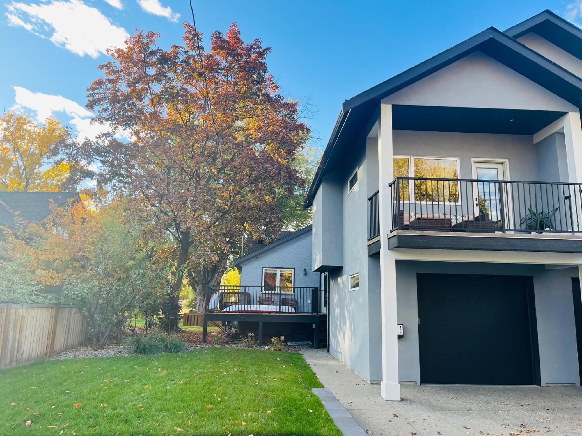 Hikari-Okanagan Sunshine B&B Kelowna Exterior photo